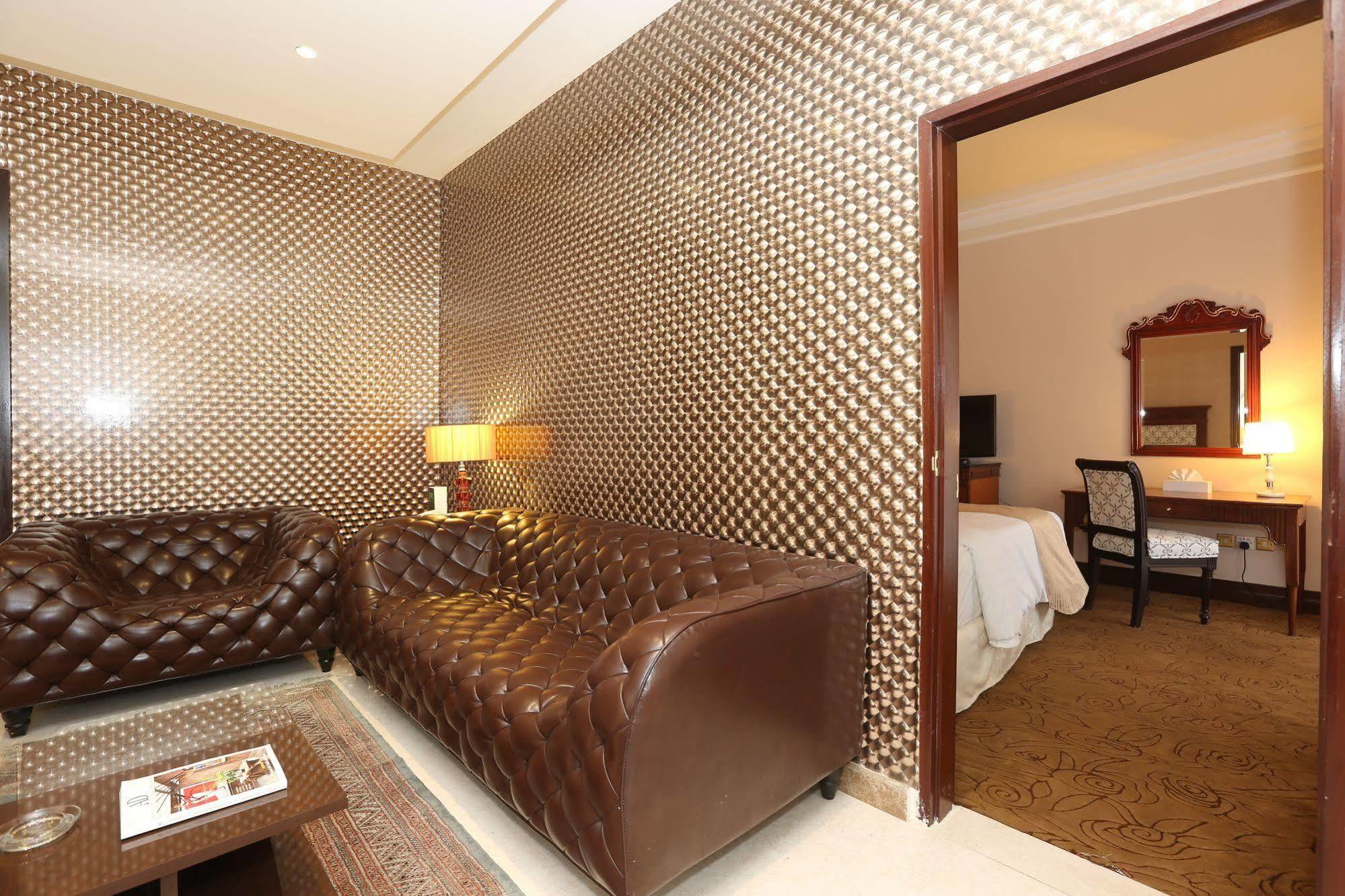 Mercure Hotel Khamis Mushayt Khamis Mushait Bagian luar foto